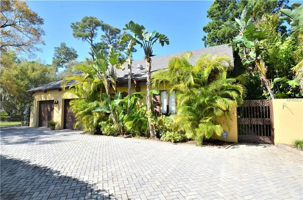 411 S West Shore Boulevard Tampa FL 33609