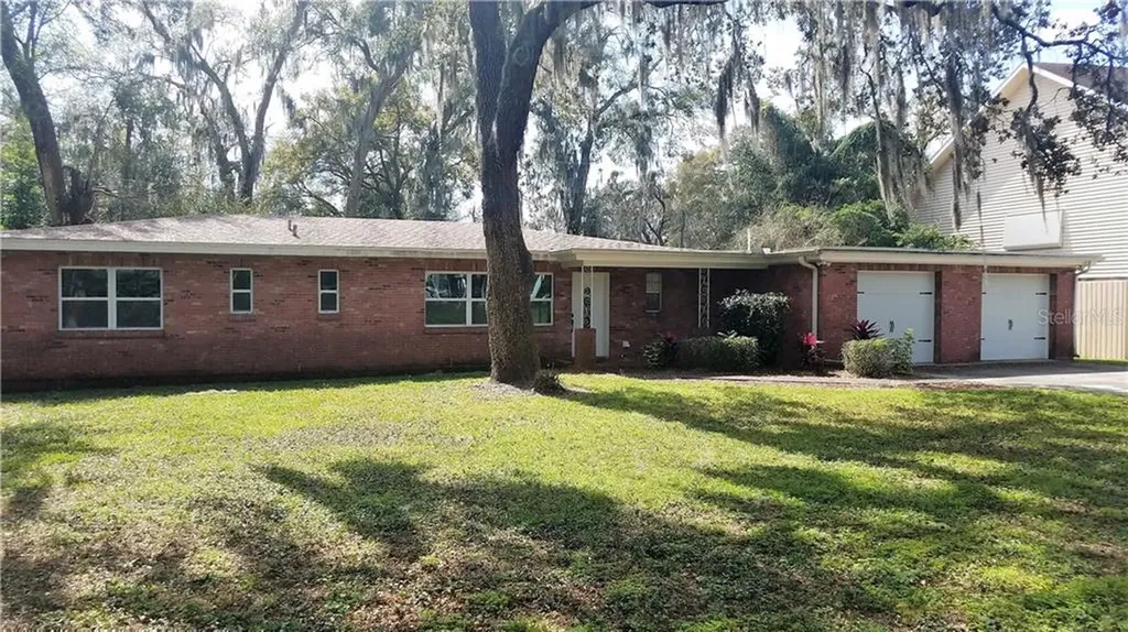 315 Brentwood Drive Temple Terrace FL 33617