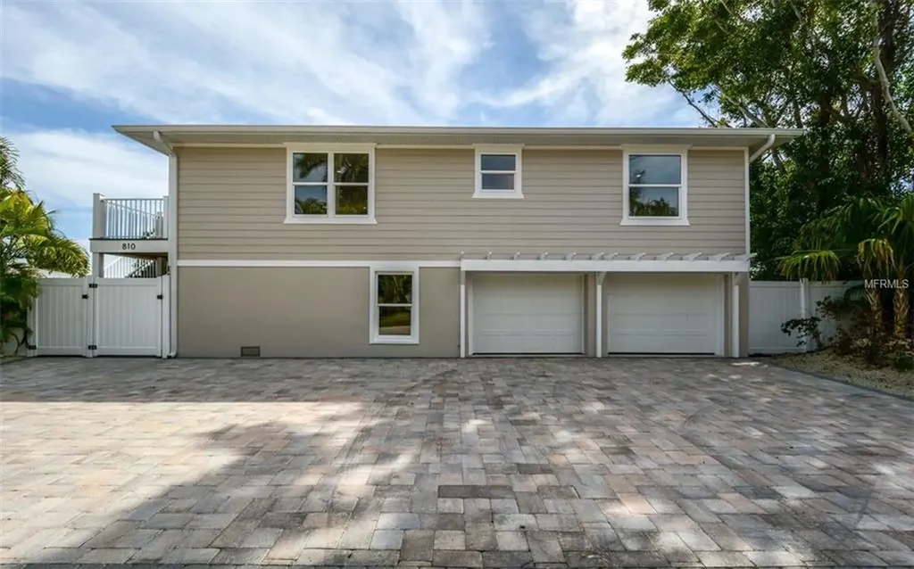 810 Tarawitt Drive Longboat Key FL 34228
