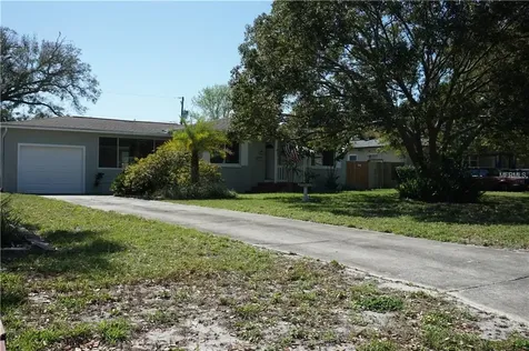 6032 Burlington Avenue N St Petersburg FL 33710