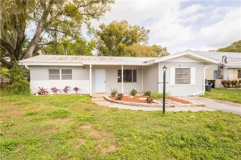 2208 W Pilaklakaha Avenue Auburndale FL 33823