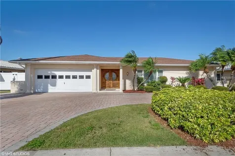 3930 Doral Drive Tampa FL 33634