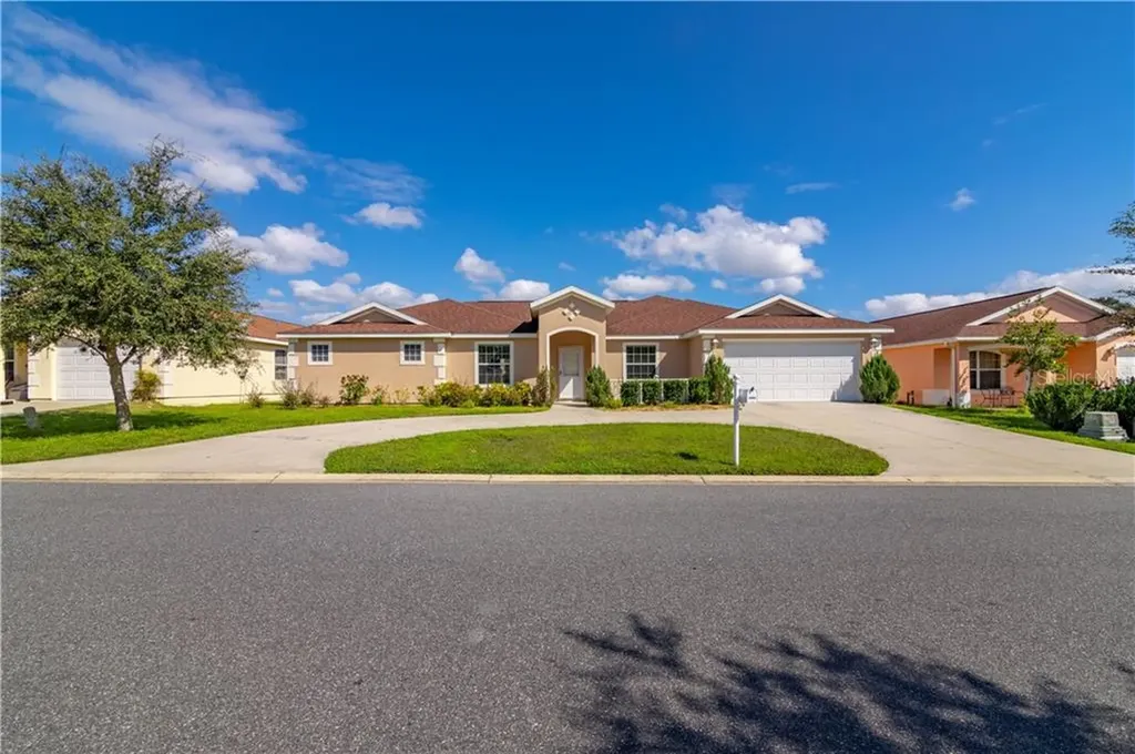 4880 NE 122nd Avenue Oxford FL 34484