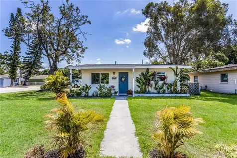 2001 27th Street W Bradenton FL 34205