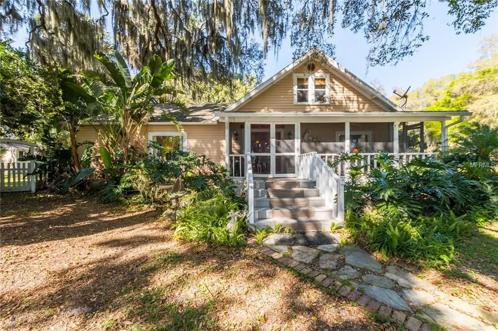 39445 Golden Gem Drive Umatilla FL 32784