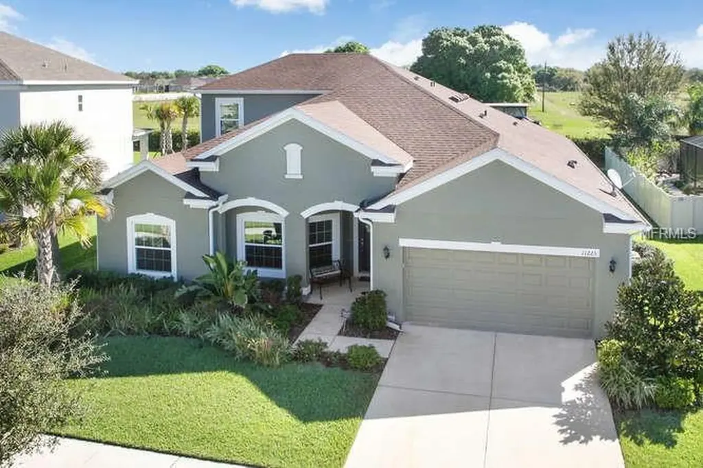 11225 Coventry Grove Circle Lithia FL 33547