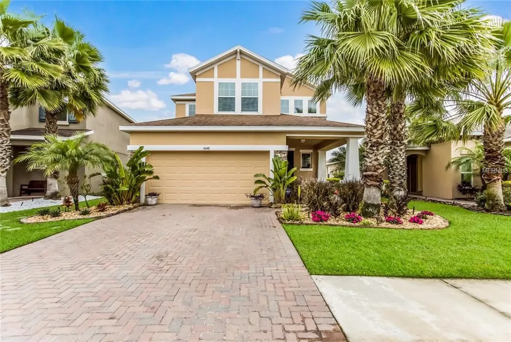 8448 Nandina Drive Sarasota FL 34240