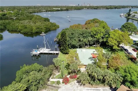1 Sea Lane S St Petersburg FL 33705