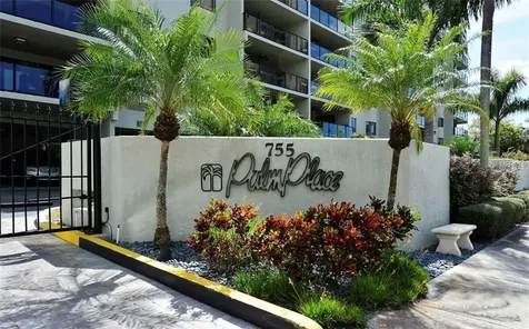 755 S Palm Avenue Sarasota FL 34236