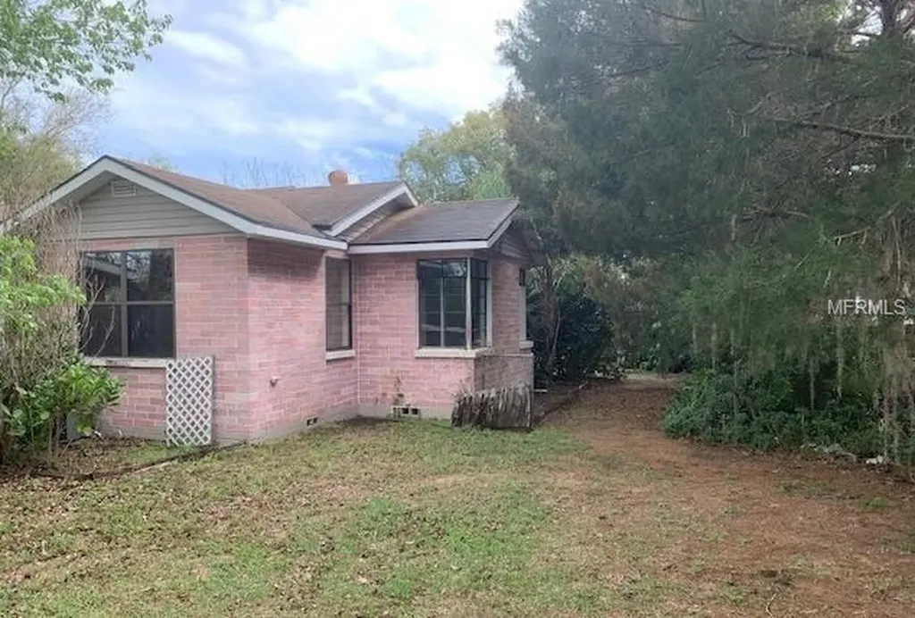 31622 Merry Road Tavares FL 32778