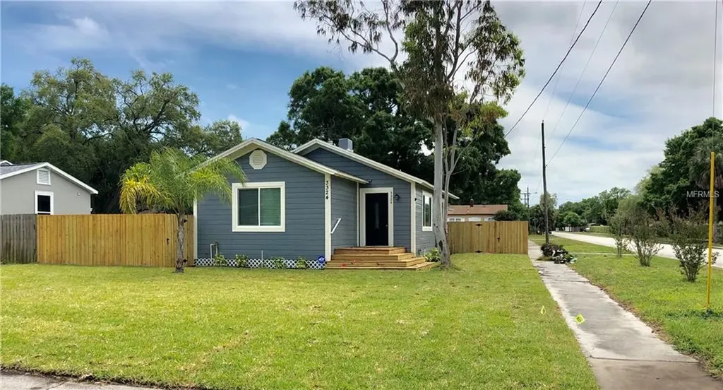 3324 W Paul Avenue Tampa FL 33611