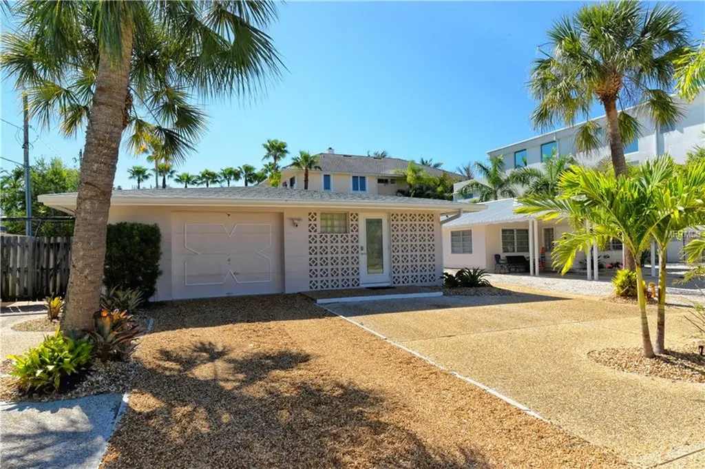 174 Whittier Drive Sarasota FL 34236