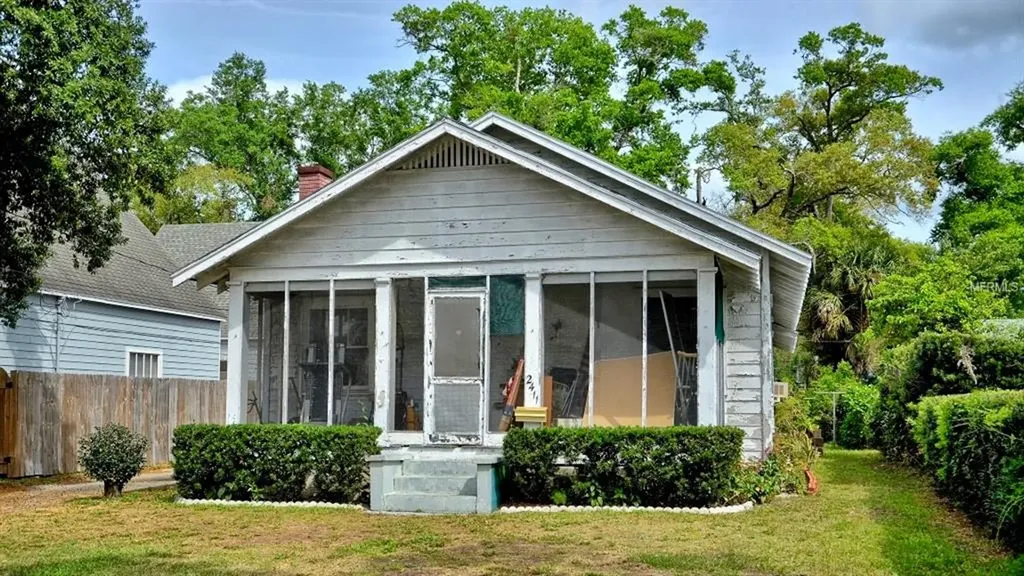 2411 Musselwhite Avenue Orlando FL 32804