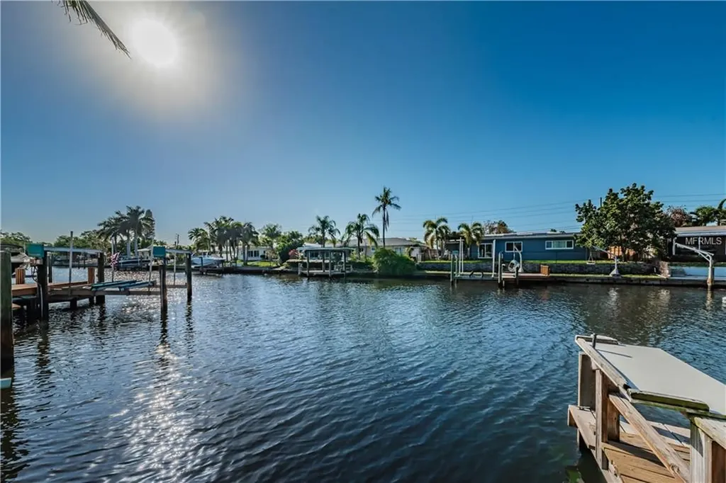 1412 47th Avenue NE St Petersburg FL 33703