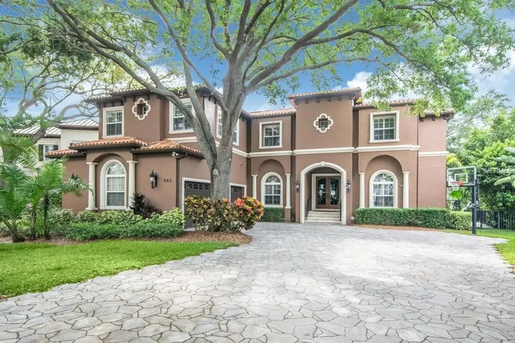 602 Riviera Drive Tampa FL 33606