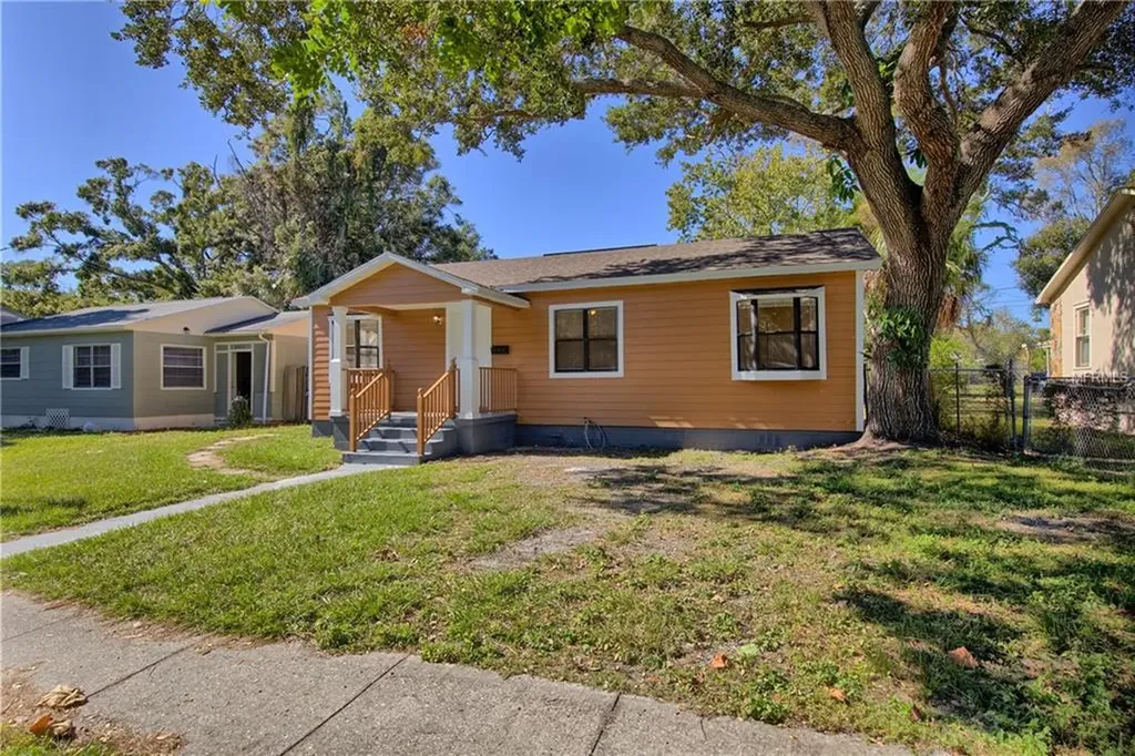 2411 10th Street S St Petersburg FL 33705