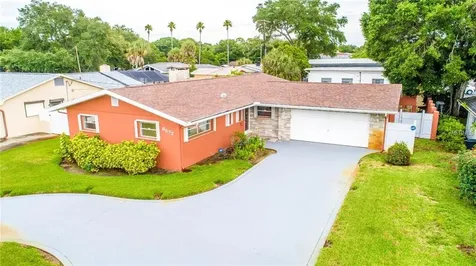 6572 6th Avenue N St Petersburg FL 33710