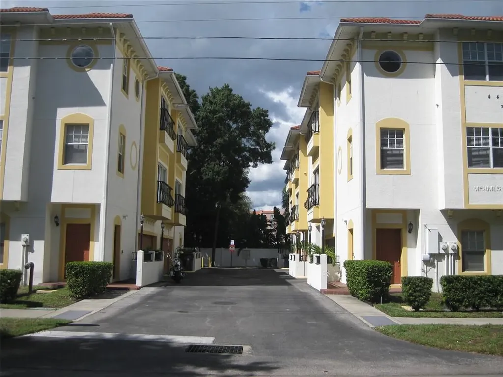 4409 W Gray Street Tampa FL 33609