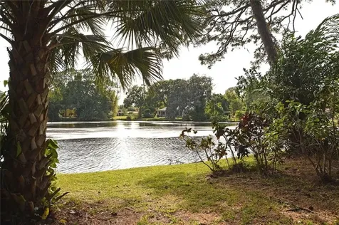 1616 N Lake Shore Drive Sarasota FL 34231