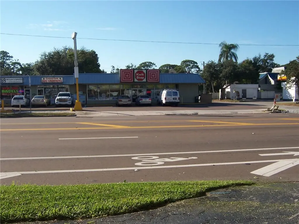 7320-7330 Central Avenue St Petersburg FL 33707