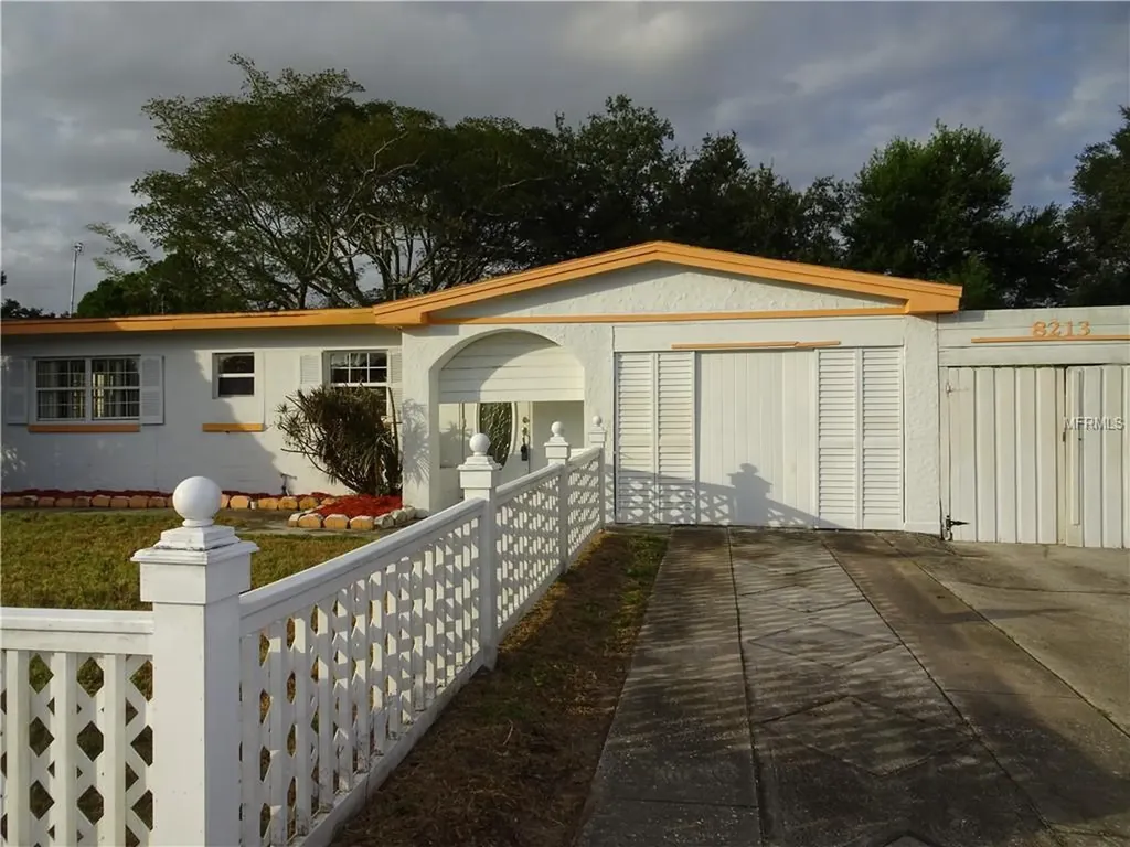 8213 Castinango Street Orlando FL 32817