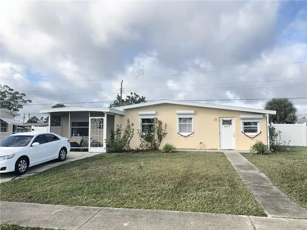 4653 Los Rios Street North Port FL 34287