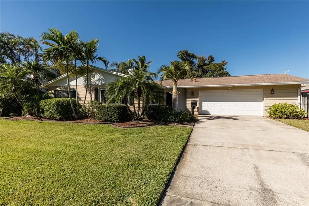 2027 Montana Avenue NE St Petersburg FL 33703
