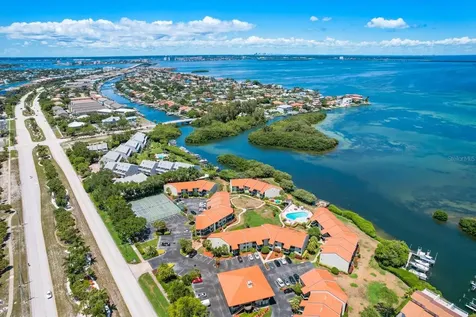 1515 Pinellas Bayway Tierra Verde FL 33715