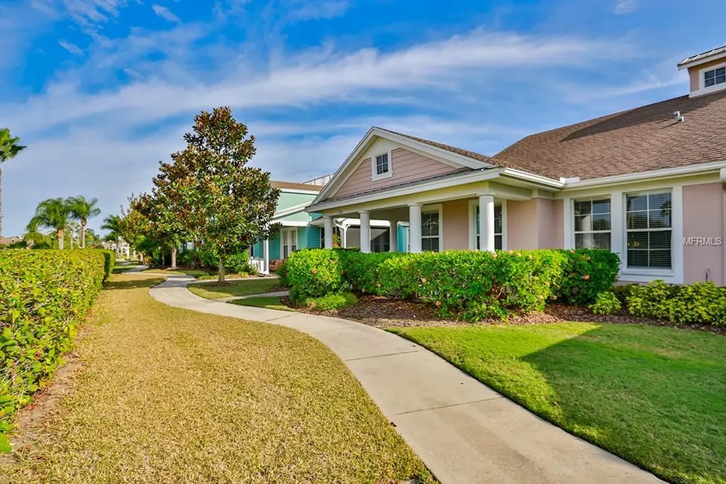 304 Latitude Place Apollo Beach FL 33572