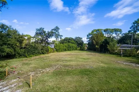 1511 S Lake Shore Drive Sarasota FL 34231