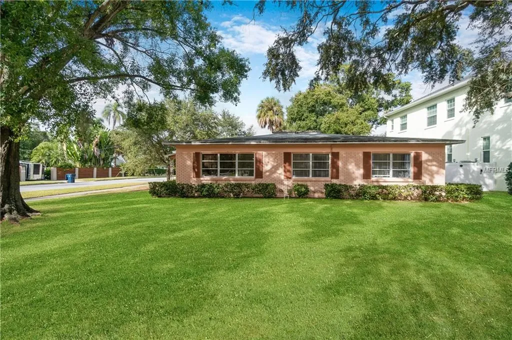5013 W Neptune Way Tampa FL 33609