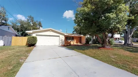 13581 Alpine Avenue Seminole FL 33776