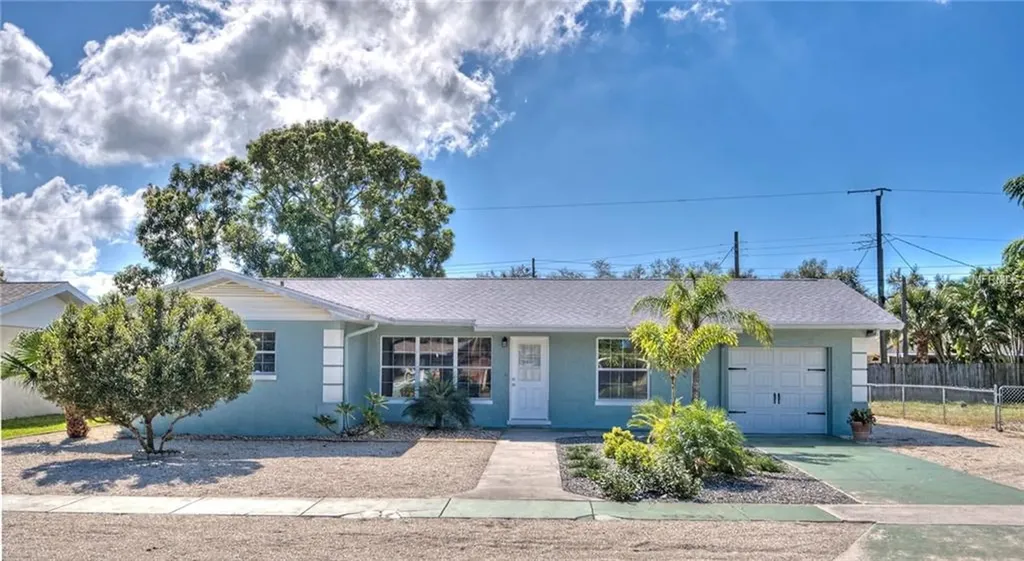 5321 3rd Avenue W Bradenton FL 34209