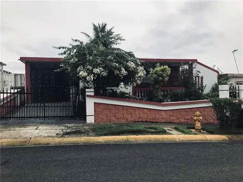 B6 Lourdes Street Vega Baja PR 00693