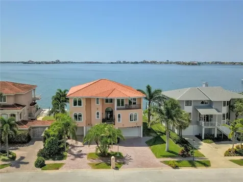 5915 Bayview Circle S Gulfport FL 33707