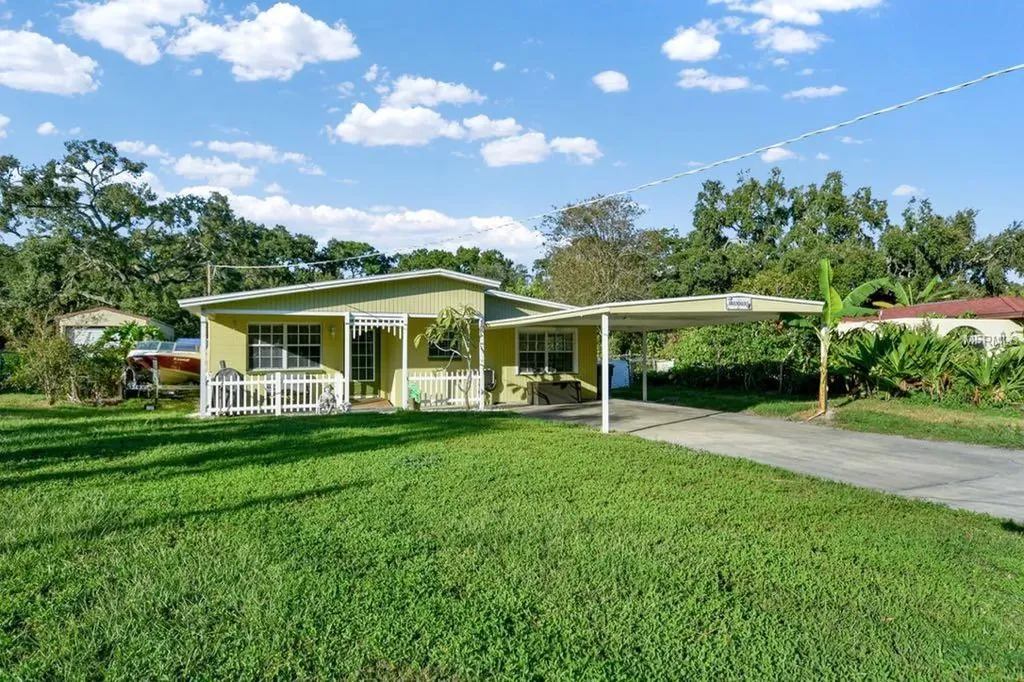 8817 Audrey Lane Tampa FL 33615