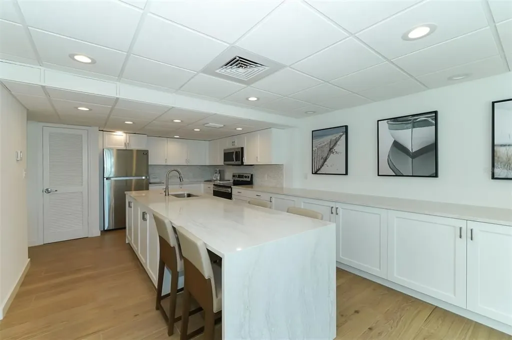 3240 Gulf Of Mexico Drive Longboat Key FL 34228