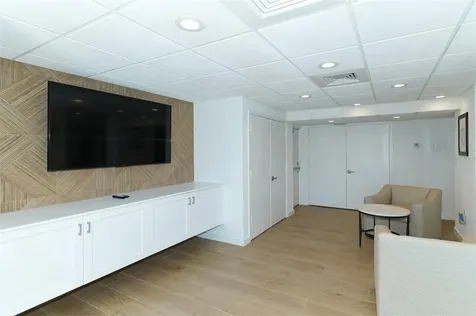 3240 Gulf Of Mexico Drive Longboat Key FL 34228