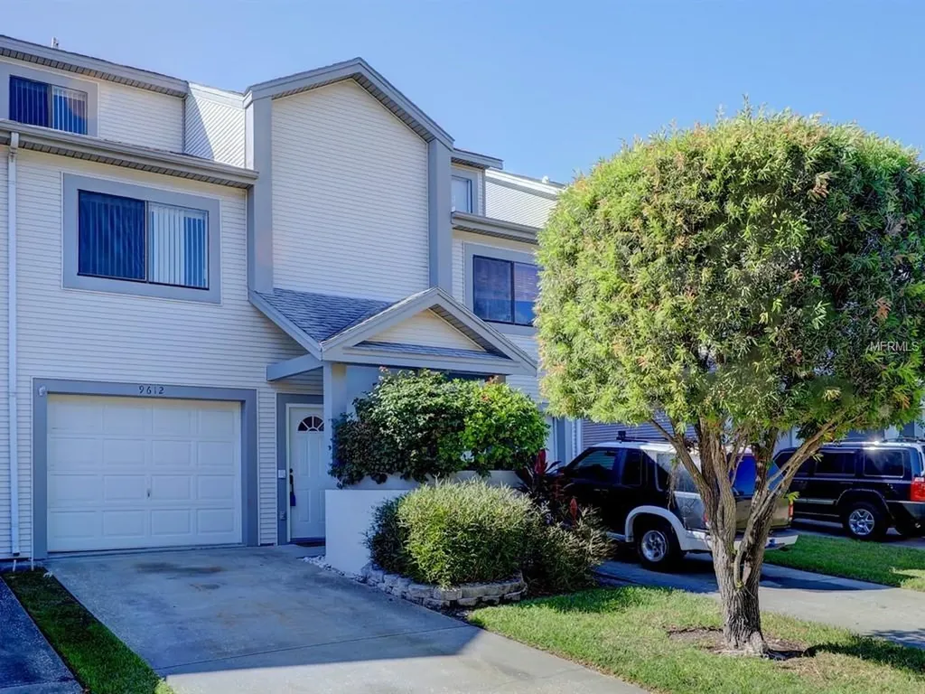 9612 Tara Cay Court Seminole FL 33776