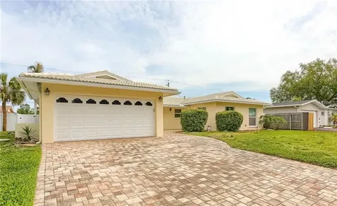 6687 12th Terrace N St Petersburg FL 33710