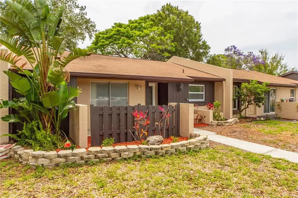 9955 88th Way Seminole FL 33777