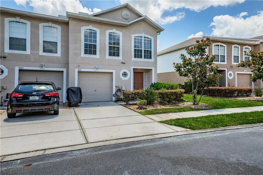 9823 Ashburn Lake Drive Tampa FL 33610