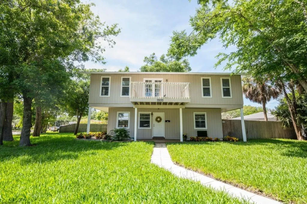 7200 9th Avenue N St Petersburg FL 33710