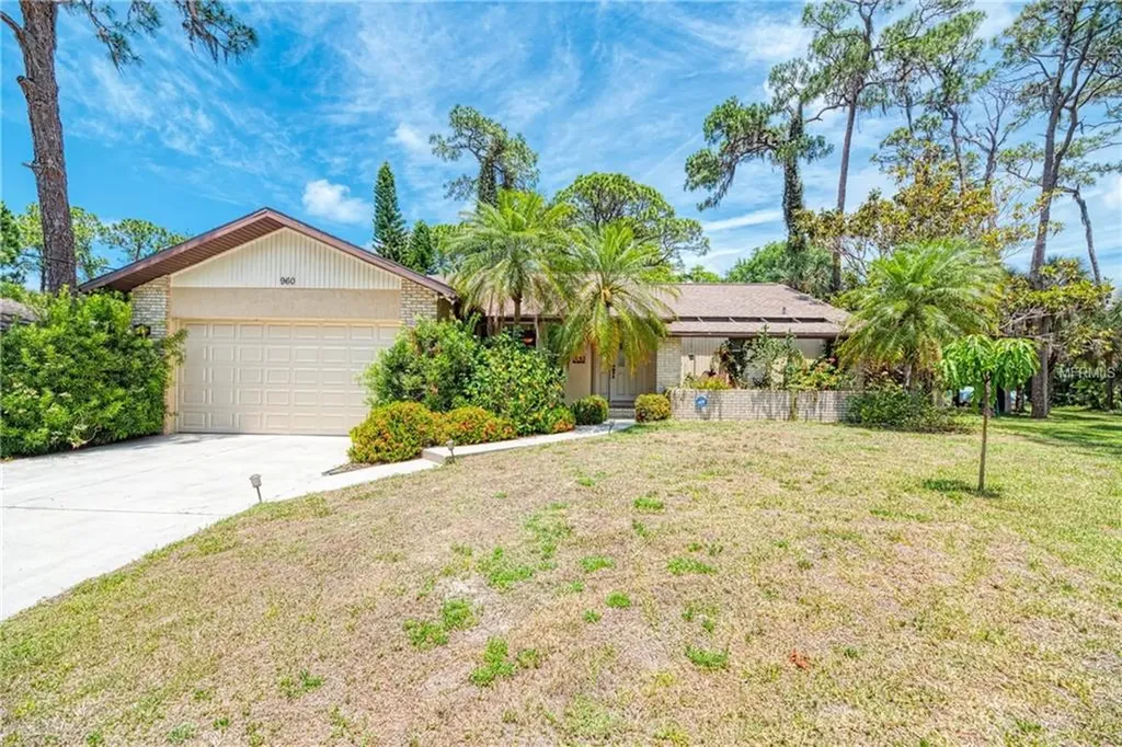 960 Allen Avenue Englewood FL 34223