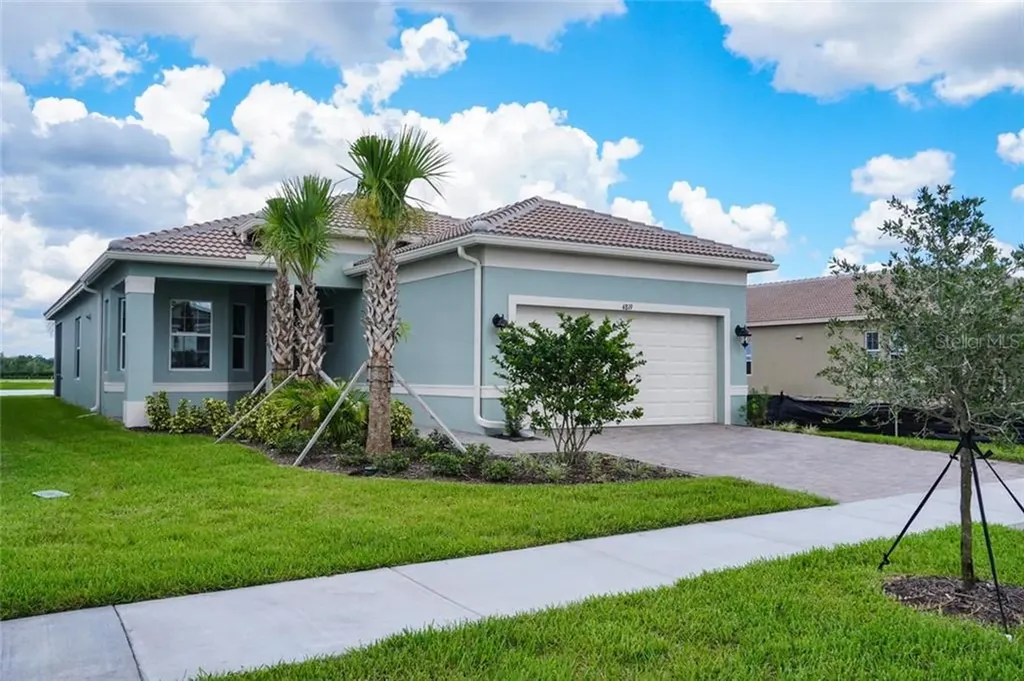 4819 Sevilla Shores Drive Wimauma FL 33598