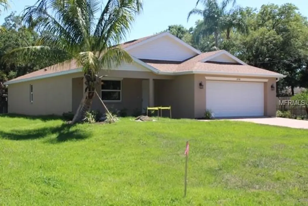 2938 Hawthorne Street Sarasota FL 34239