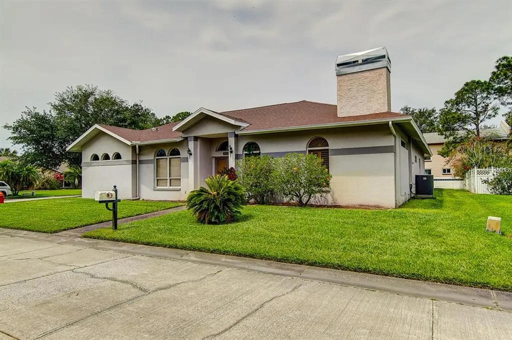 1951 Glen Lakes Circle N St Petersburg FL 33702