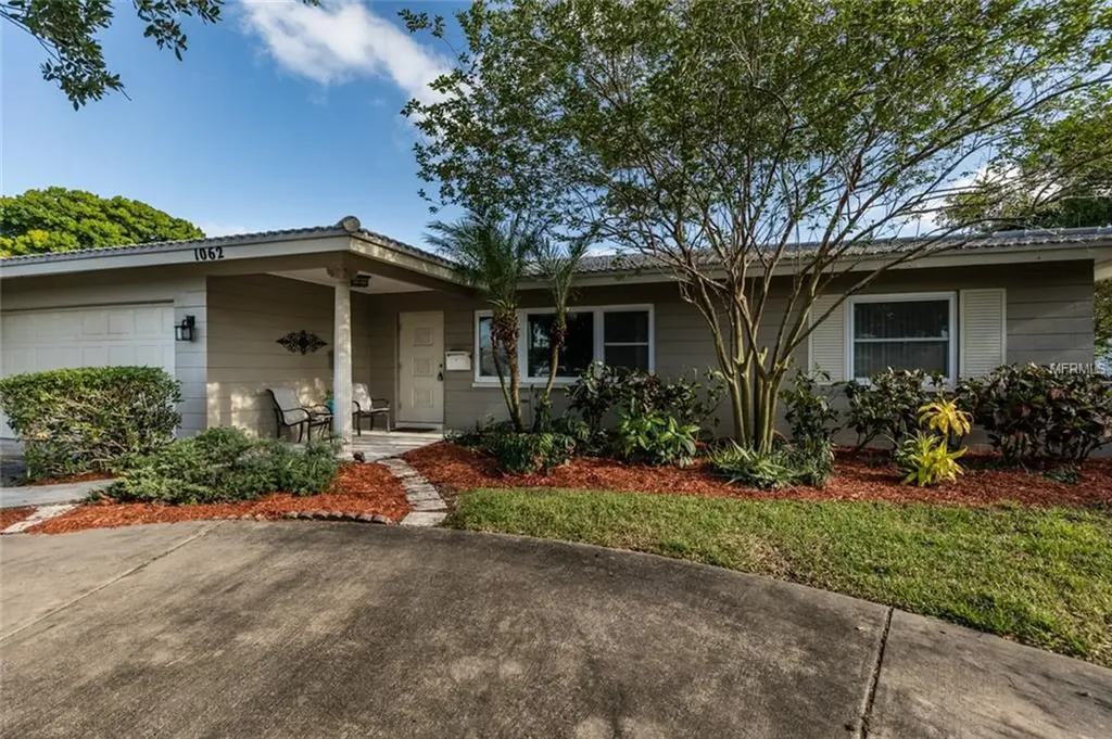 1062 41st Avenue NE St Petersburg FL 33703