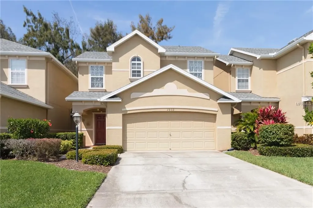 1033 Bella Vista Drive NE St Petersburg FL 33702