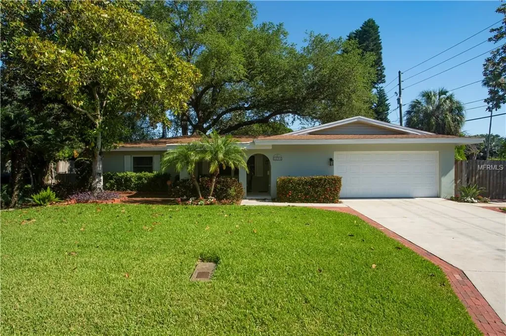 4294 14th Lane NE St Petersburg FL 33703